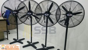 quat-dung-cong-nghiep canh 500