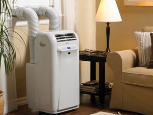 Bộ điều khiển từ xa giúp máy lạnh di động mini thêm tiện lợi