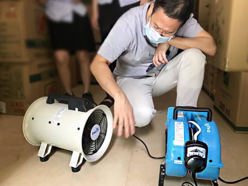 quạt hút công nghiệp giá bao nhiêu
